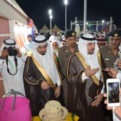 ” أمير منطقة جازان “يكرّم “ممرضة الشاطئ” وشقيقها