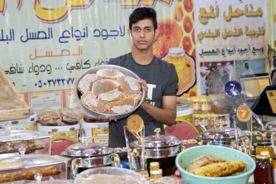 «مهرجان العسل » يُخرج شباب تجاراً محترفين