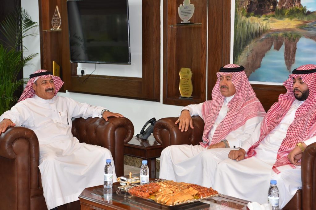 أمين منطقة تبوك يلتقي رئيس مجلس إدارة الغرفة التجارية » صحيفة خبر عاجل أمين منطقة تبوك يلتقي رئيس مجلس إدارة الغرفة التجارية » صحيفة خبر عاجل