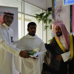 أمير منطقة جازان يتقدم المصلين بصلاة عيد الاضحى المبارك