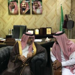 المغامر ياسا يرمم مدرسة متهالكة ويحفر امامها بئر ماء للشرب عنه وعن متابعين ياسا