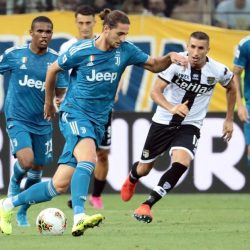 محافظ صبيا يطمئن على صحة الشيخ الدرسي