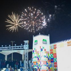 أمير منطقة الرياض يؤدي صلاة الميت على الأميرة شروق بنت بندر رحمها الله
