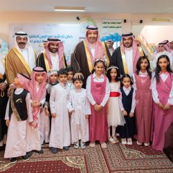 سمو أمير ⁧‫الباحة‬⁩ يرأس الاجتماع الدوري لمحافظي المحافظات ومديري الإدارات الخدمية بالمنطقة