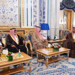 سمو ولي العهد يستقبل أسرة وذوي الفقيد اللواء عبد العزيز الفغم رحمه الله