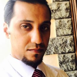 السفير الدكتور حازم رمضان يكرم الإعلامي نزار العلي