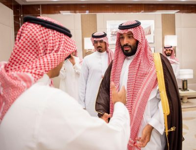 سمو ولي العهد يستقبل أسرة وذوي الفقيد اللواء عبد العزيز الفغم رحمه الله