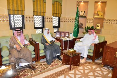 وكيل إمارة الرياض يستقبل مدير الأحوال المدنية بالمنطقة