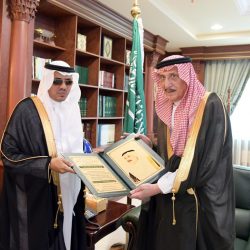 محافظ المندق يتفقد مركز برحرح ويطلع على العربة المتنقلة للأحوال المدنية