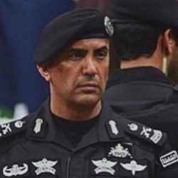 وزير النقل يكرم الموظف المالكي نظير موقفه البطولي بمنطقة جازان
