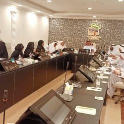 قائد متوسطة عثمان بن عفان بضمد يجتمع بالطلاب في المدرسة