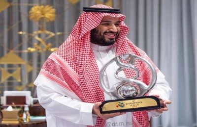 ولي العهد يستقبل لاعبي الهلال بعد الإنجاز القاري و هنأهم باللقب وطالبهم بمزيد من الجهد