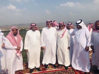 “سمو أمير منطقة جازان” يقوم بجوله تفقديه لمحافظة بيش ويلتقي المشايخ والاعيان