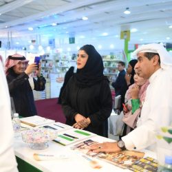 الزعيم يحلق في سماء العالمية بلدغة غوميز