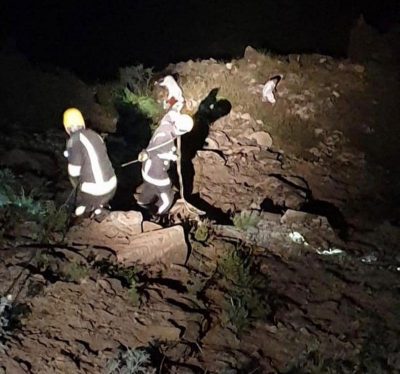 مدني الباحة ينجح في إخراج محتجزَيْ عقبة قلوة