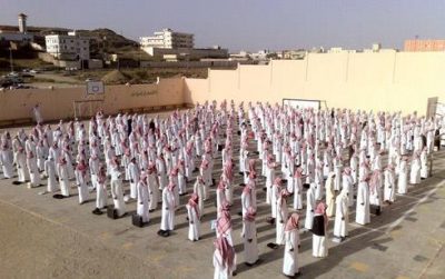 تأخير بداية اليوم الدراسي وإلغاء الطابور الصباحي في عدد من المناطق