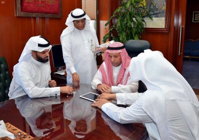 جامعة الملك عبدالعزيز تدشن الصفحة الإلكترونية لمهرجان المسرح الجامعي الخليجي الخامس