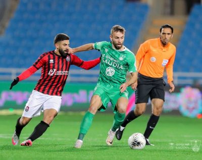 الأهلي يقلب الطاولة أمام الرائد بهدفين في دوري المحترفين