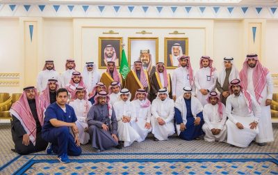 أمير منطقة القصيم يلتقي 59 عضواً من فريق جمعية كبدك التطوعي