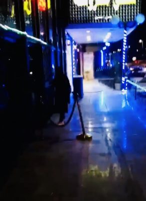 “الفيصل” يوجّه بإغلاق مطعم صاخب أزعج السكان