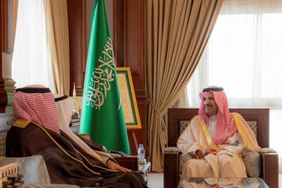 سمو أمير المدينة المنورة يلتقي وكيل وزارة الطاقة لشؤون الكهرباء