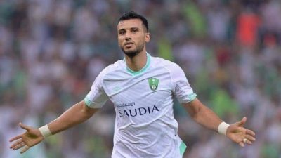 اللاعب عمر السومة يحصل على الاقامة المميزة