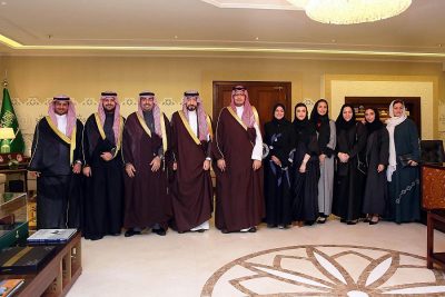 نائب أمير الشرقية يستقبل مجلس خريجي مدارس الظهران الأهلية
