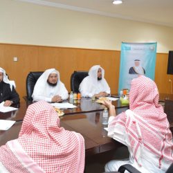 الدورات التدريبية التوعية لأندية الحي الترفيهية التعليمية