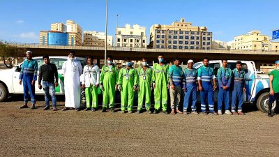 لجنة برئاسة “البيئة” تزيل 6 حظائر لبيع حليب الإبل على الطرقات العامة بجدة