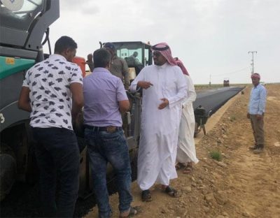 رئيس بلدية الشقيق يتفقد مشروع السلفتة في أبو العشر