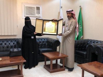 الهلال الأحمر يكرم طبيبة أنقذت حياة طفل تعرض للدهس بتبوك