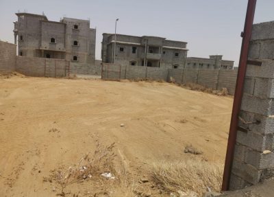 بلدية محافظة ضمد تتجاوب لمناشدة المواطنين بحي النسيم بسبب خروج الثعابين عليهم