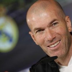 حسم ليفربول الفوز بلقب الدوري الإنكليزي لكرة القدم للمرة الأولى منذ عام 1990
