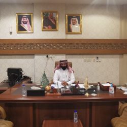 أمير القصيم يكرم الدكتور هشام ناظرة نظير جهوده في جمعية أصدقاء بنوك الدم “دمي”