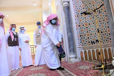 الشؤون الإسلامية تعقم وتطهر مساجد المشاعر المقدسة ومرافقها بالأوزون