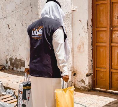 جمعية كنان توزع مساعدات مالية وعينية لأكثر من ألف أسرة بشرورة