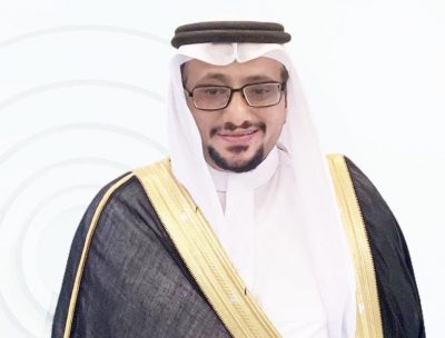شيخ قبيلة “القحلة” يهنئ أمير منطقة “جازان” على الثقة الملكية