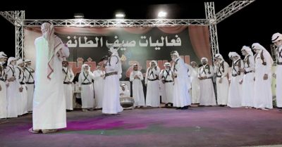نجوم هلا الطائف يبهرون الجمهور بخيمة الحوية التسوقية