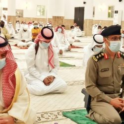 شاهد “انهيار صخري” يحتجز منزل بفيفاء – والبلدية تتدخل في وقت قياسي