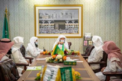 وكالة الشؤون العلمية والفكرية ووكالة الترجمة والشؤون التقنية تبحثان آلية تفعيل الدور التقني للكلية