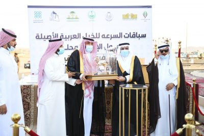 معالي رئيس جامعة الباحة يرعى سباق السرعة للخيل العربية على كأس الجامعة