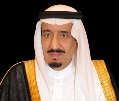 الملك سلمان يعزي أمير الكويت في وفاة الشيخ صباح ويهنئه بتوليه مقاليد الحكم