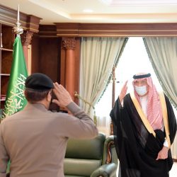 سمو الأمير محمد بن عبدالعزيز يتسلّم التقرير الاحصائي السنوي لجهود وانجازات شرطة المنطقة