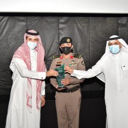 سمو أمير منطقة القصيم يكرم أعضاء الفريق التنظيمي لاحتفالات المنطقة باليوم الوطني الـ 90
