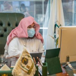 فيصل بن سلمان يستعرض مشاريع الصحية بالمدينة المنورة