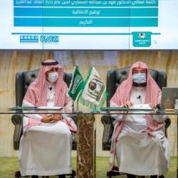 السديس يعقد اجتماعا مع معالي أمين عام دارة الملك عبدالعزيز