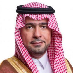سمو الأمير فيصل بن مشعل يكرم أعضاء مجلس ولجان شباب القصيم