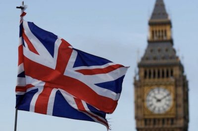 تحرك بريطاني لاحتواء حرب اليمن..وإدانة هجوم جدة ومشاورات مع مسقط