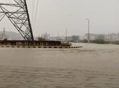 أمطار الرحمة تهطل بغزارة على مكة وضواحيها