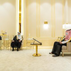 السديس يستقبل أول فوج من معتمري الخارج بالمسجد الحرام
